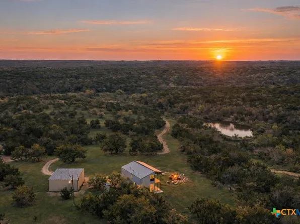 582 Delaware Creek Rd, Boerne, TX 78006