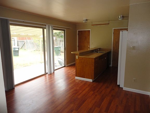 4th image of 6018 Keats Cir