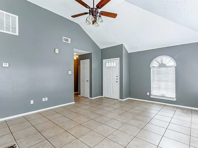 8410 Fawn Wind Ct — Photo 10