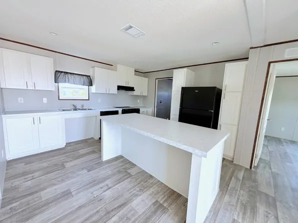 379 Limeberry Pl, Venice, FL 34285