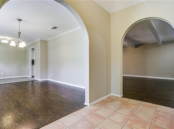 3rd image of 2104 Friar Tuck Dr