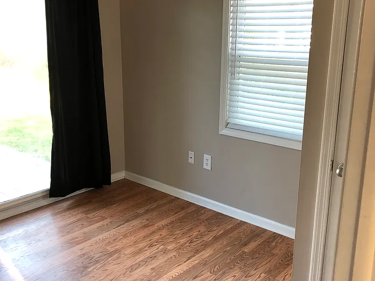 5490 Oak Park Dr — Photo 7