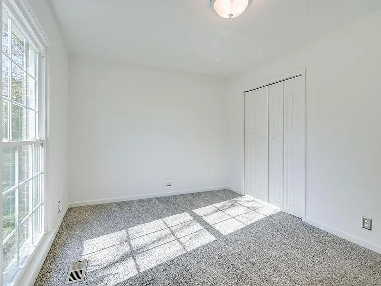 313 Abbey Ln — Photo 19