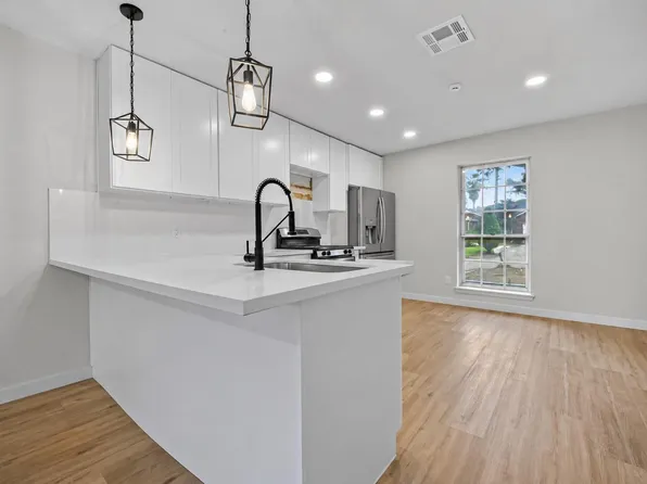 23123 Cranberry Trl, Spring, TX 77373