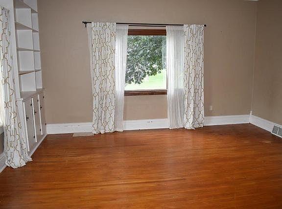 4th image of 120 E Reynolds St