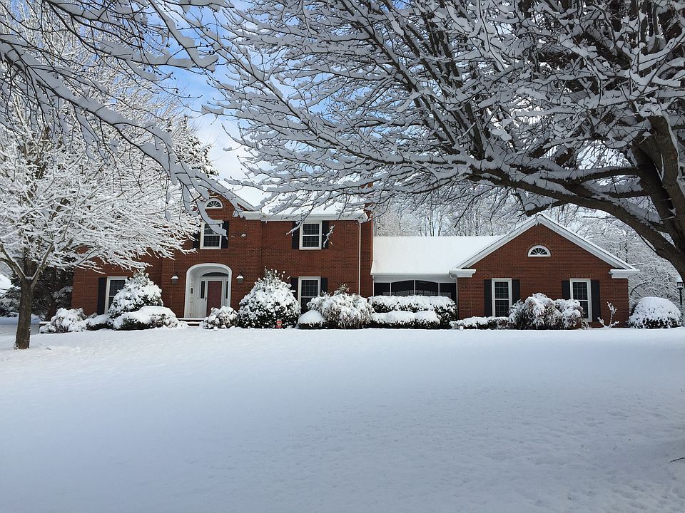 1st image of 271 Colony Dr