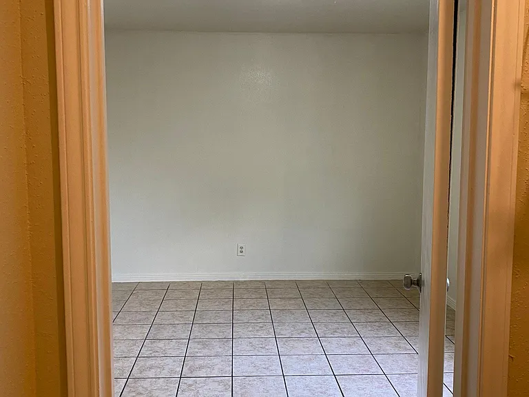 7526 Windsor Oaks — Photo 16