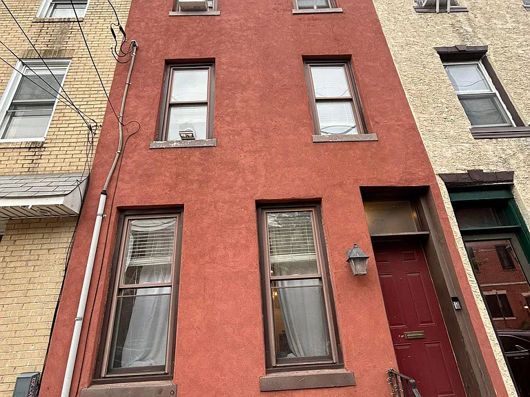 2178 E Cumberland St — Photo 20