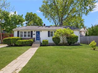 82 Marion Ave S, Cranston, RI 02905