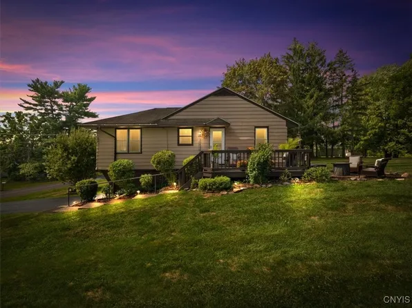 5203 North St, Vernon, NY 13476