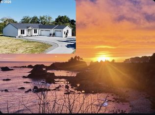 7205 Edge Cliff Dr, Brookings, OR 97415