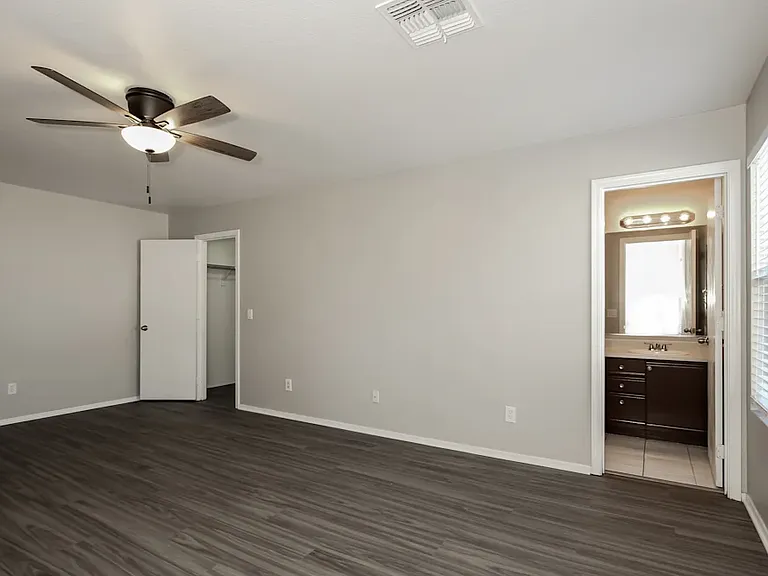 11950 W Flores Dr — Photo 4
