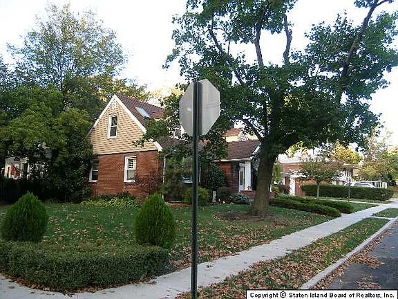 3rd image of 433 Prospect Ave