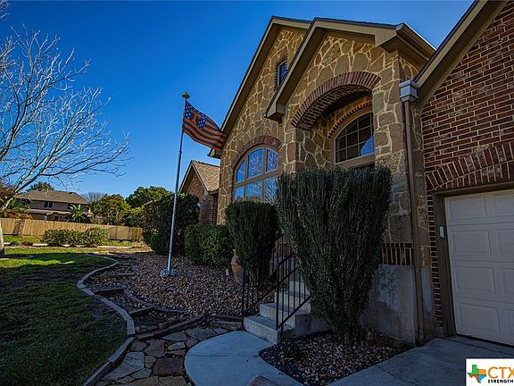 4th image of 301 Oak Cv