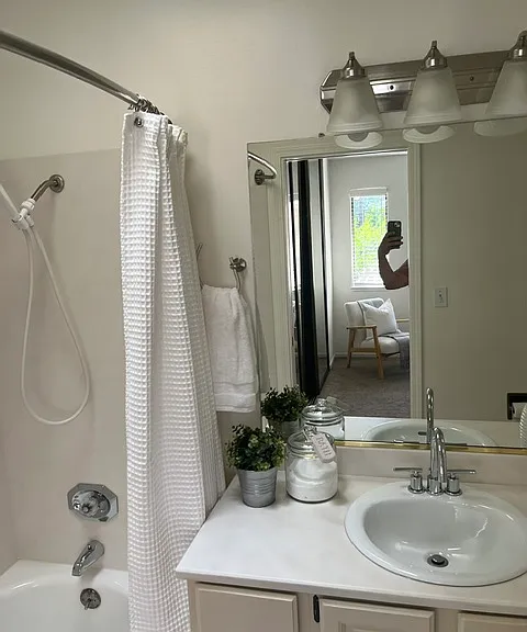 531 Pimlico Ct — Photo 6