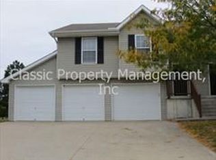 10712 N Kenwood Ave, Kansas City, MO 64155