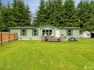 22221 S Forest Loop Rd, Granite Falls, WA 98252