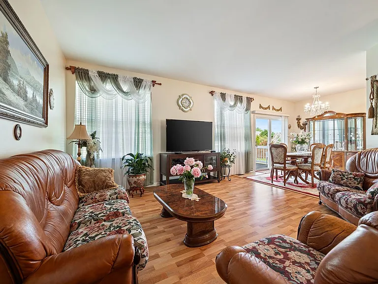 32504 Millstone Cir — Photo 10