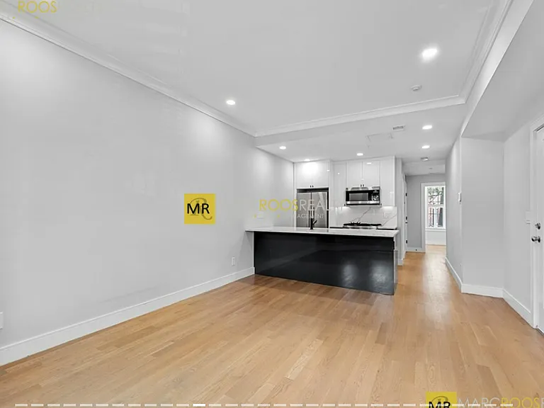 535 Newbury St #1 — Photo 4