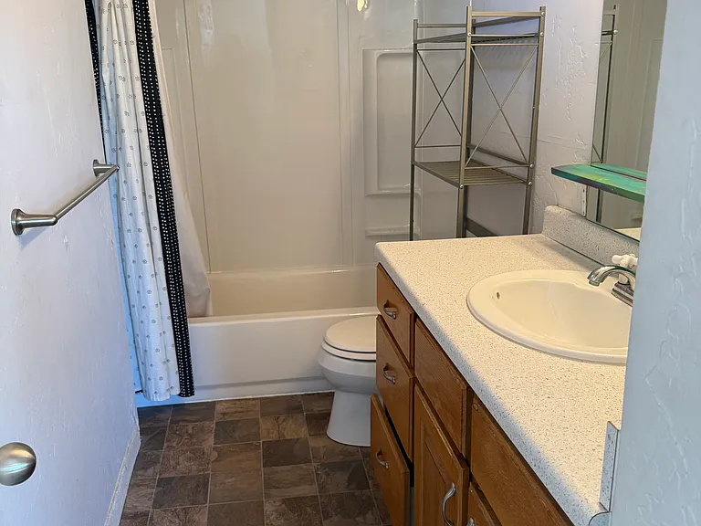 337 N Marion St #B — Photo 9