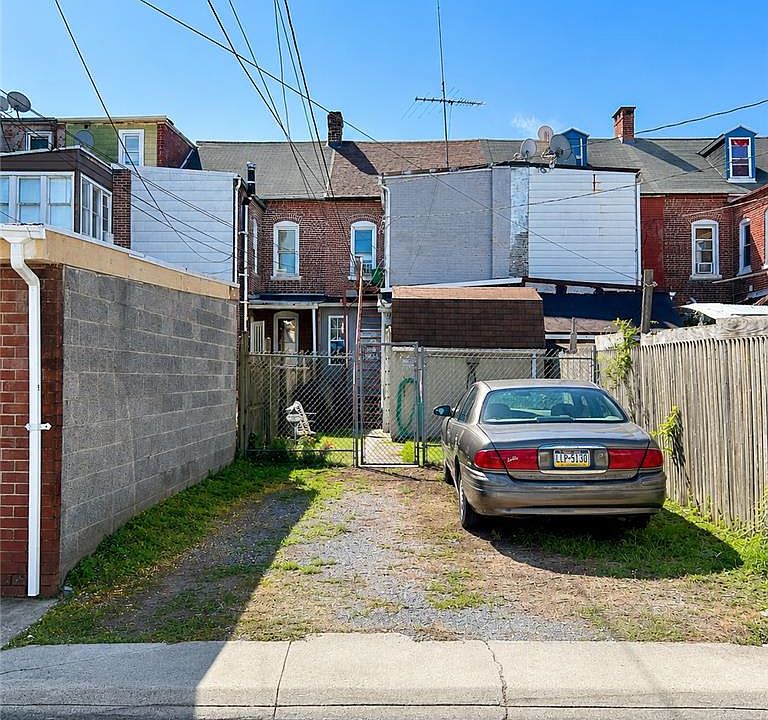 2nd image of 631 N 7th St