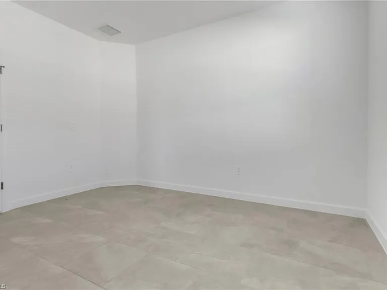 19588 Hinkley Dr — Photo 18