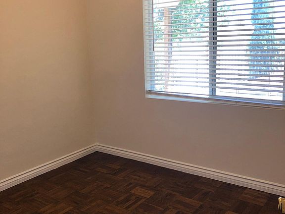 4th image of 5353 Newtonia Dr