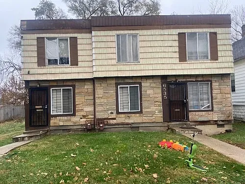 6535 S Carpenter St Photo 1