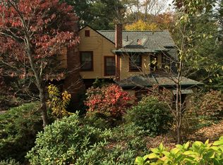 16 Howland Rd, Asheville, NC 28804