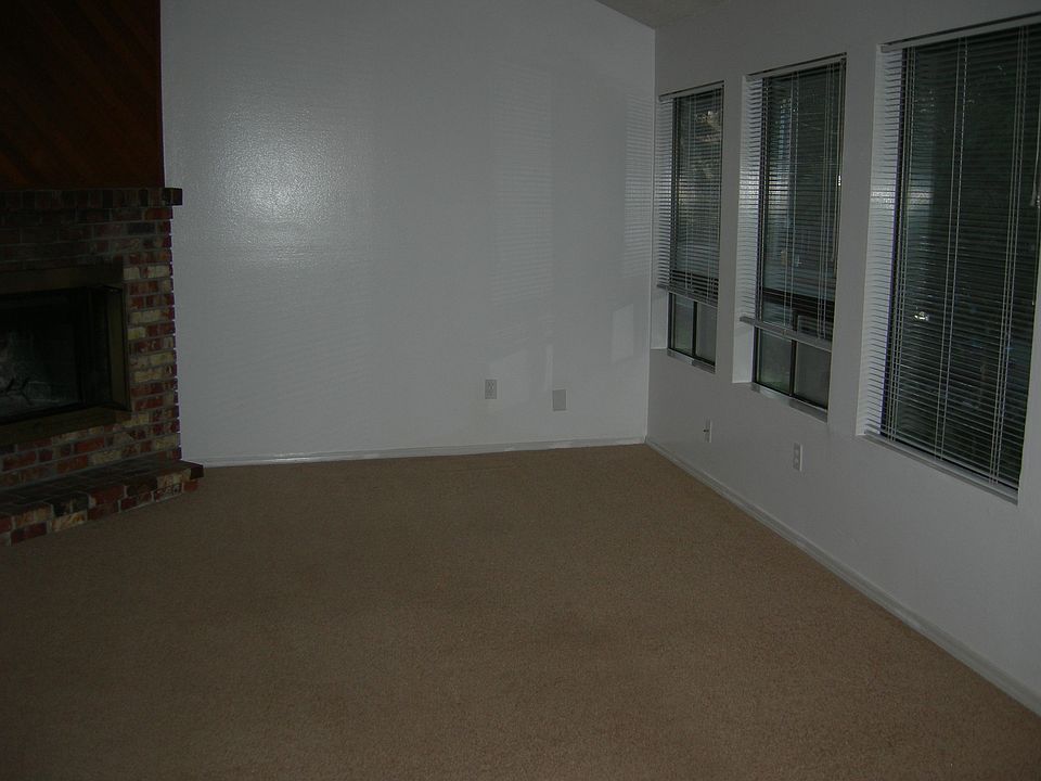 Larde living room
