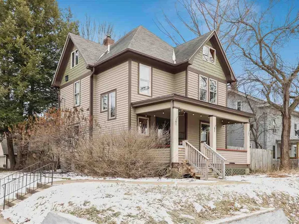707 Walnut St, Iowa City, IA 52240