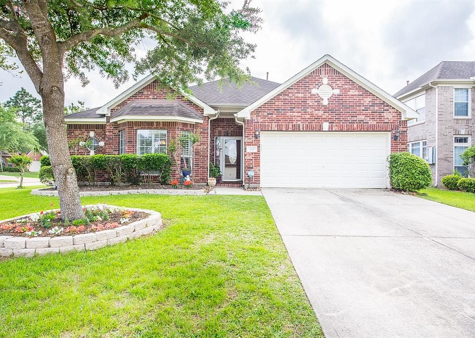 1st image of 420 Gastonbury Ct