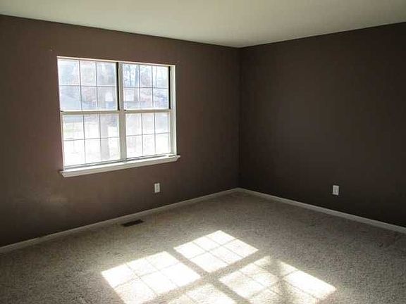 5th image of 9300 Bent Wood Ln