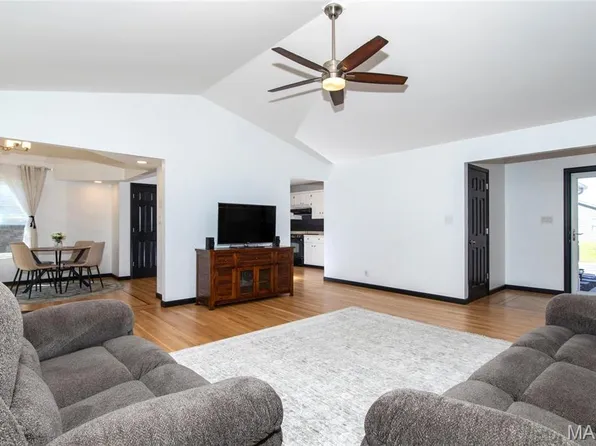320 Harvest St, Millstadt, IL 62260
