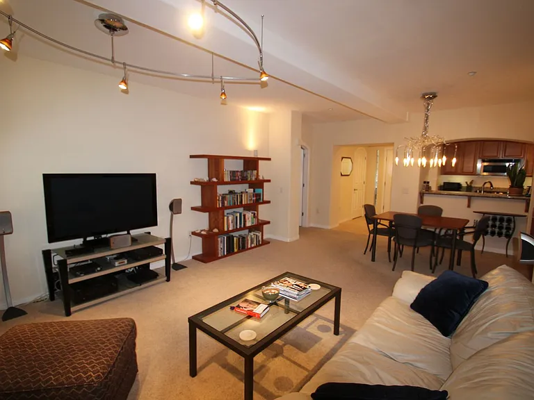 301 W G St #316 — Photo 4