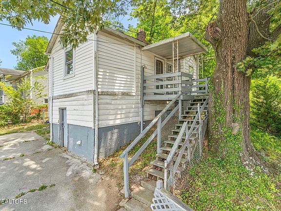 4th image of 222 W Columbia Ave