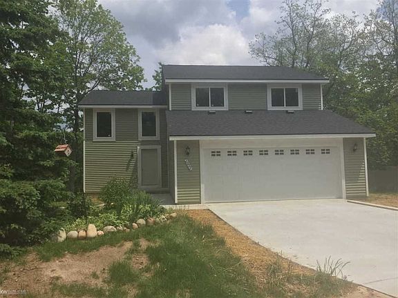 4th image of 2932 Burgess Hill Dr