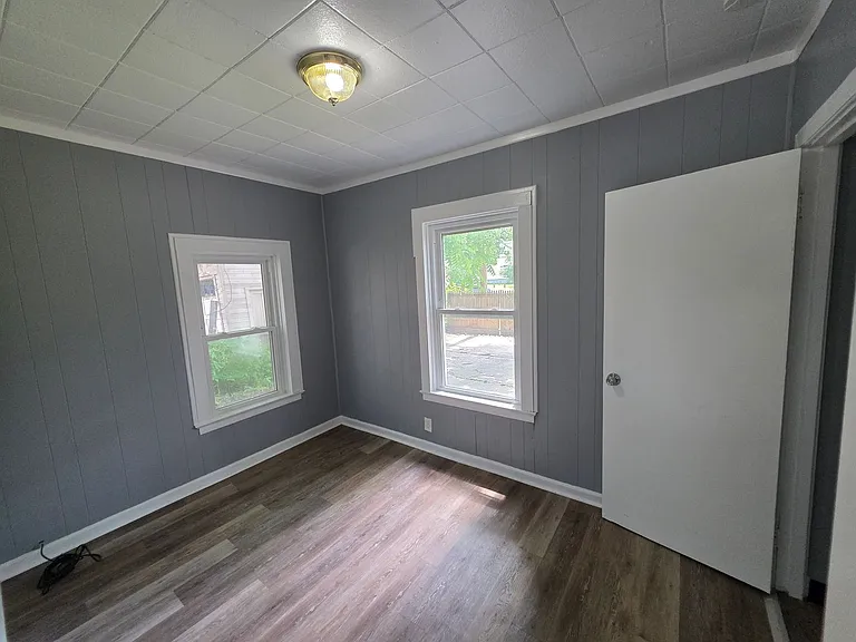 327 Glenwood Ave — Photo 16