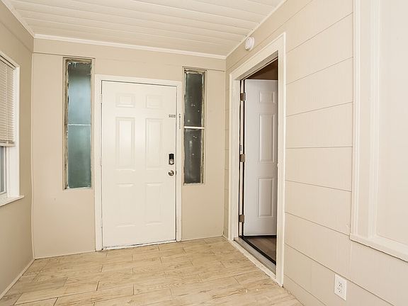 3rd image of 2069 W 15th St