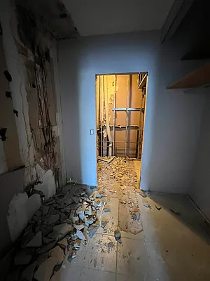 Rented by Elmekies Equities | media 32