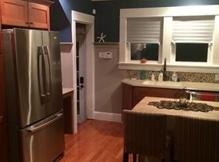 8 Taylor Ave, Hightstown, NJ 08520