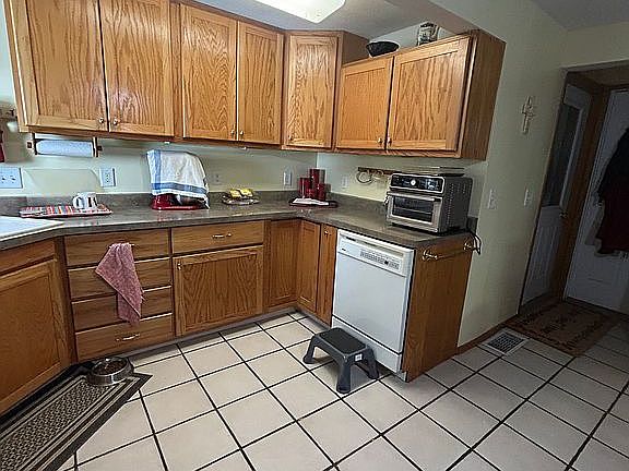 3rd image of 311 2nd St