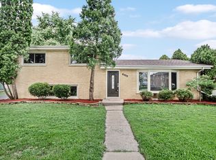 8247 Long Ave, Burbank, IL