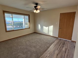 714 W 10th St #1, Cozad, NE 69130