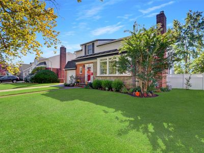 188 Seaman Avenue, Rockville Centre, NY, 11570
