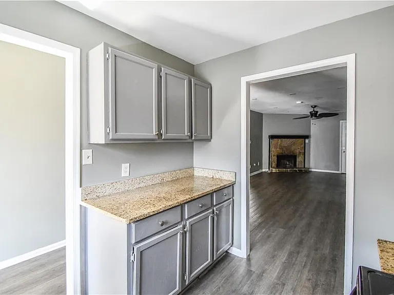 735 Oak Dr — Photo 18