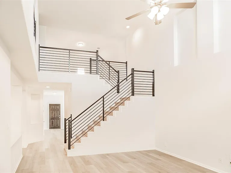 208 Cambria Green Ln — Photo 10