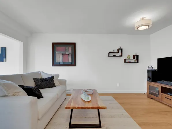 488 Helmcken St #801, Vancouver, BC V6B 6E4