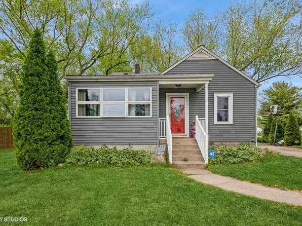 408 E 12th St, Hobart, IN 46342