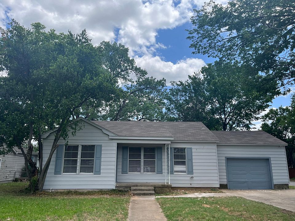 5025 Blackstone Dr. River Oaks 76114